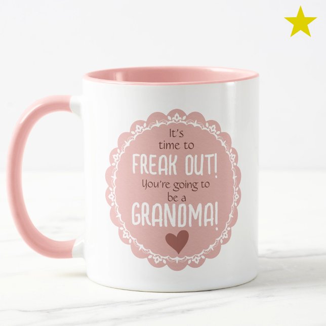Caneca Pink Pregnancy Announcement New Grandma  (Criador carregado)