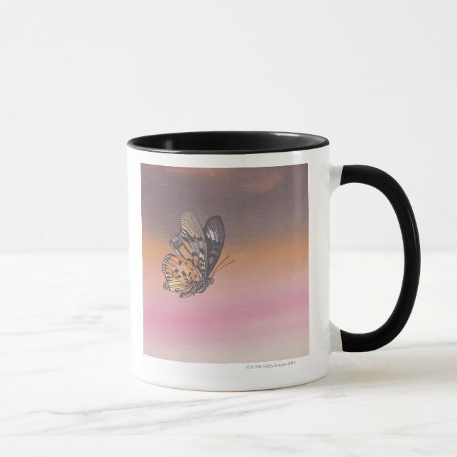 Caneca Pintando a descrição da borboleta em vôo (Direita)