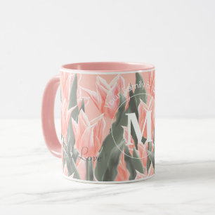 Caneca Pintura de Tulipas Monogramas Peach da Família Ele