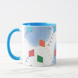 Caneca Pipas Caprichosas Padrão de Céu Multicolorido