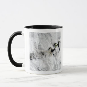 Caneca Pluma do vulcão Okmok, Ilhas Aleutas 2