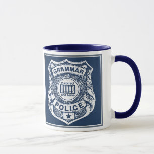 Caneca Polícia Gramática corrige e serve