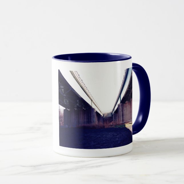 Caneca Ponte de Indecisão (Frente Esquerda)