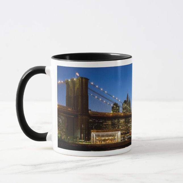 Caneca Ponte de Manhattan e de Brooklyn no crepúsculo (Esquerda)