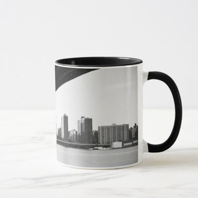 Caneca Ponte de Manhattan e skyline, New York, E.U. (Direita)