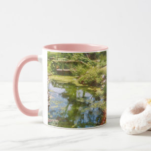 Caneca Ponte Russa De Madeira Sobre Uma Impressionação De