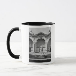 Caneca Portico e fonte no universal