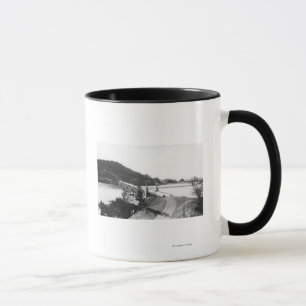 Caneca Praia Dourado, ponte de Oregon sobre o rio