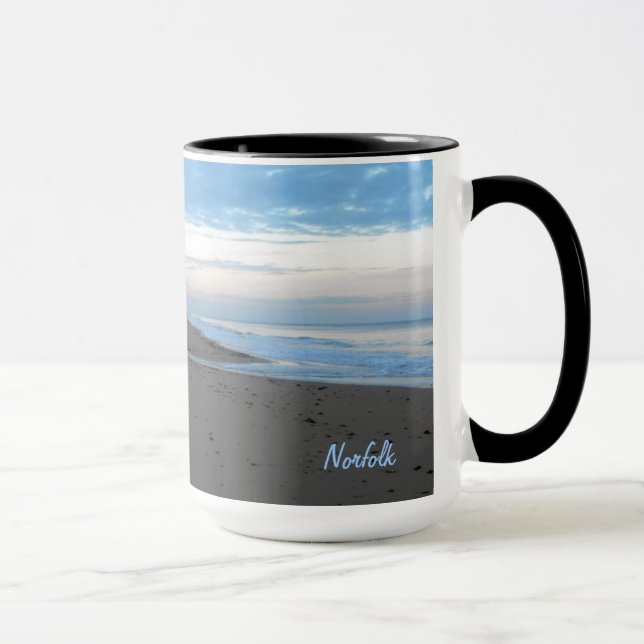 Caneca Praia em Mundesley, Norfolk por Alexandra Cook (Direita)