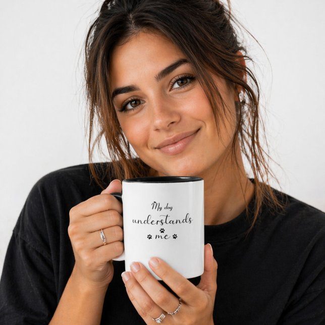 Caneca Presente de Citação Fofo Meu Cachorro Me Entende p (Cozy dog mom moment, my dog understands me mug, warm smile, cute golden retriever vibe)