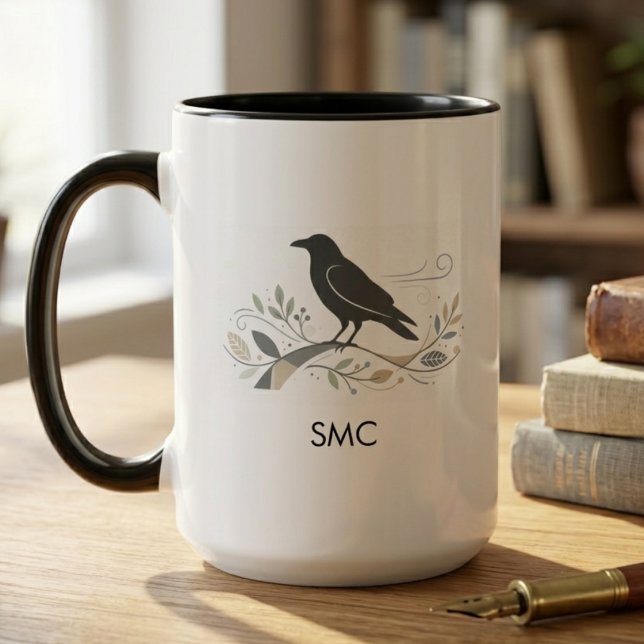 Caneca Presente Monogramático para Amante da Natureza do  (Nordic raven monogram mug)
