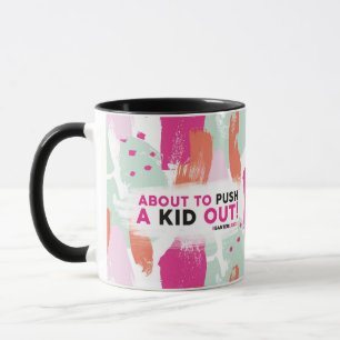 Caneca Prestes a empurrar uma criança para fora Mug