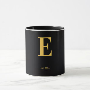 Caneca Preta com Letra Dourada E Caneca de Monog