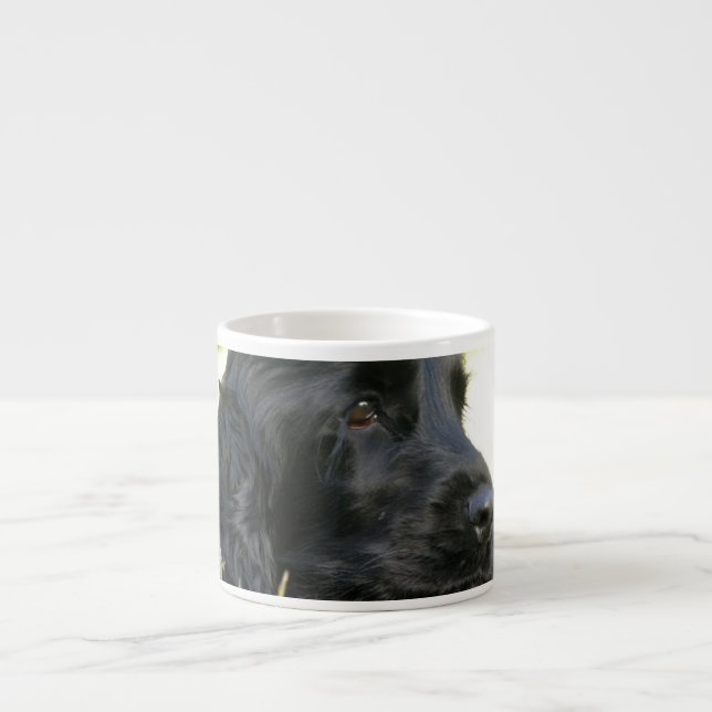 Caneca preta da especialidade do cão de cocker (Frente)