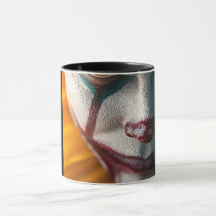 Caneca Preta de Café com Rosto de Monstro Assustad