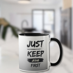 Caneca Preto, mantenha Jesus primeiro