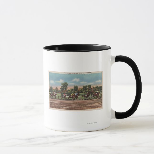 Caneca Primaveras Saratoga, NY - Cena de Raça de Cavalos (Direita)
