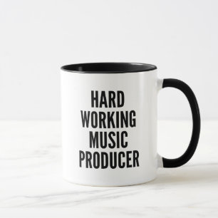 Caneca Produtor de música trabalhando no duro