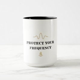 Caneca PROTECT YOUR FREQUENCY – Minimal Gold Wave Energy 