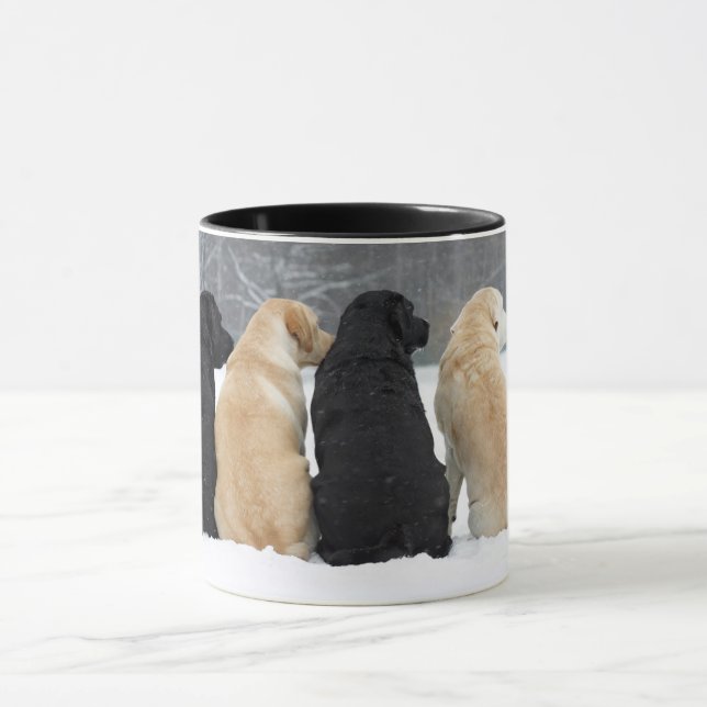 Caneca Quatro Cães Labradores Na Neve (Centro)