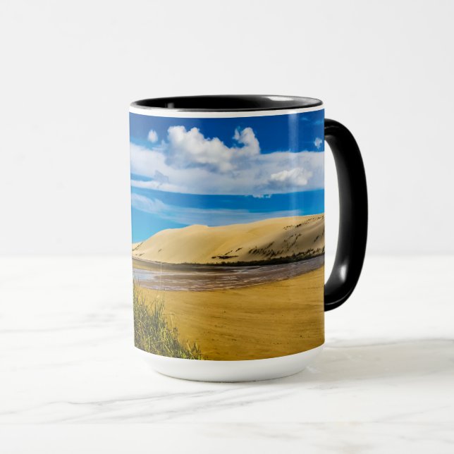 Caneca Quickand stream perto de 90-Mile Beach, Nova Zelân (Frente Esquerda)