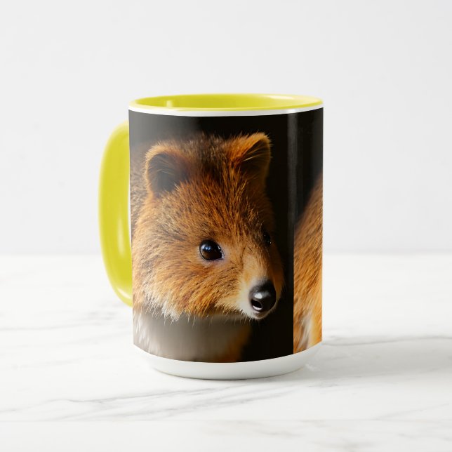 Caneca Quokka Pose Australiana, Café Mug (Frente Esquerda)