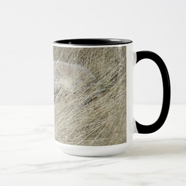 Caneca R13 Coyote em Grama Alta (Direita)