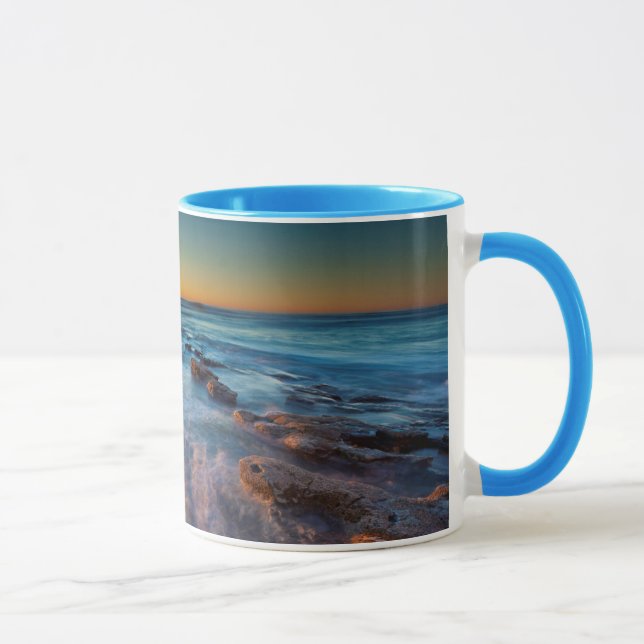 Caneca Raios de sol iluminam o Oceano Pacífico (Direita)