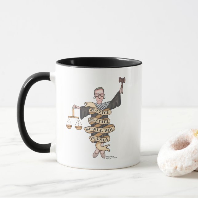 Caneca RBG "Justiça, Justiça, Você Vai Perseguir" Mug (Com Donut)