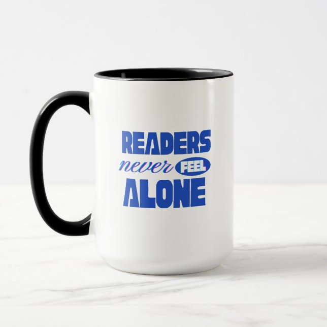 Caneca Readers Never Feel Alone (Esquerda)