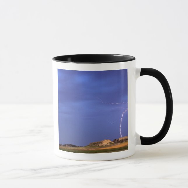 Caneca Relâmpagos atingem montes perto de Scottsbluff (Direita)