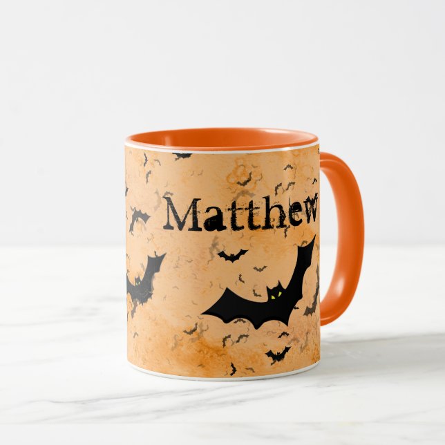 Caneca Relógio de morcegos de Halloween, seu nome em Oran (Frente Esquerda)