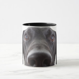 Caneca Retrato de Closeup Black Labrador