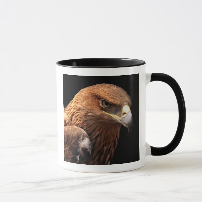 Caneca Retrato de Eagle isolado no preto (Direita)