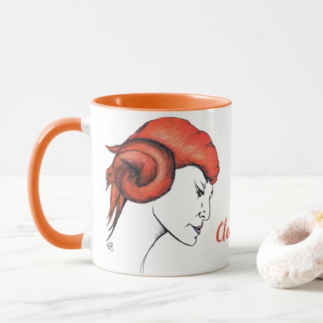 Caneca Retrato de mulher com cabelo laranja em arte pop (Com Donut)