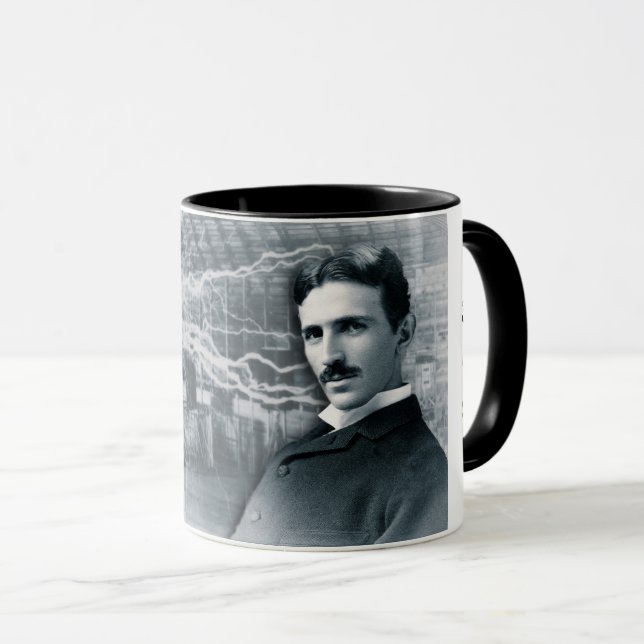 CANECA RETRATO DE NIKOLA TESLA EM PRETO E BRANCO (Frente Esquerda)