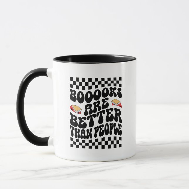 Caneca Retro Checkerboard "Books Are Better" Graphic (Esquerda)