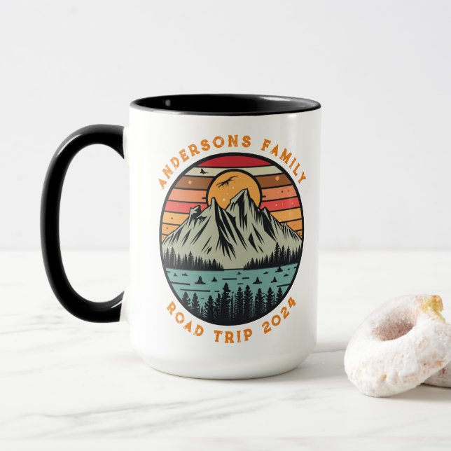 Caneca Reunião de Férias de Viagem da Família Personaliza (Com Donut)