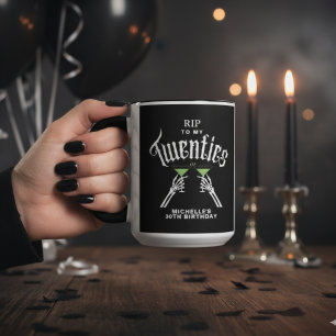 Caneca RIP preto e branco para a aniversário de 30 anos d
