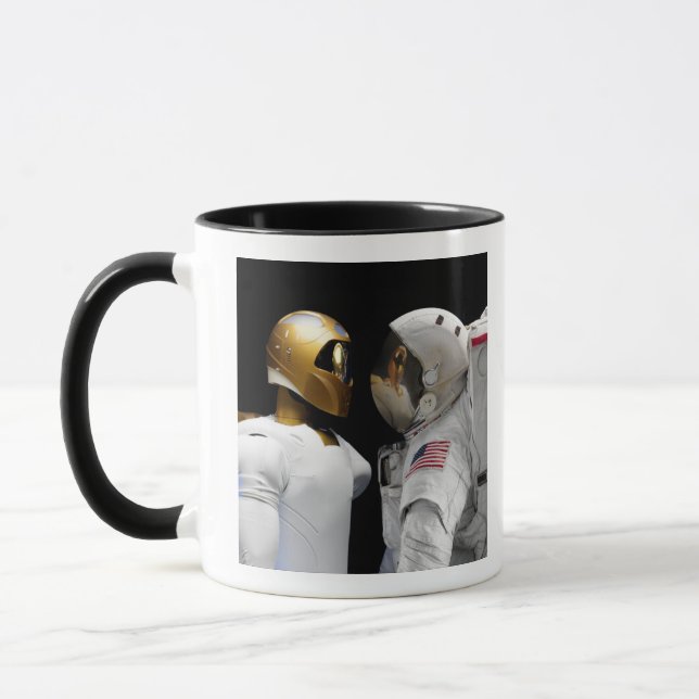 Caneca Robonaut 2, um astronauta humanoide destreza 3 (Esquerda)