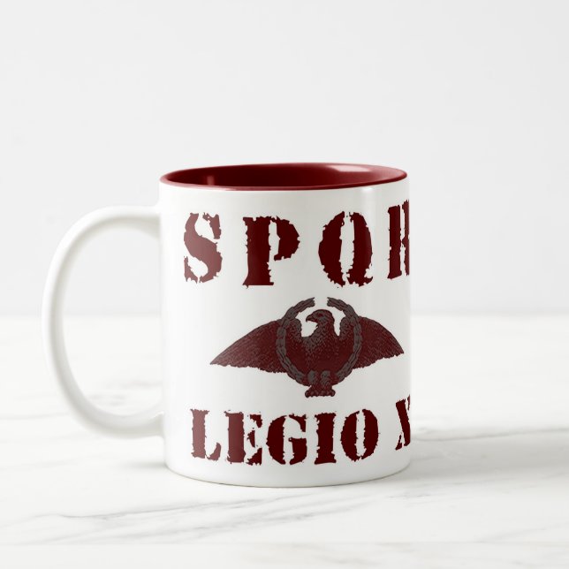 Caneca romana famosa de Eagle da legião de Júlio (Esquerda)