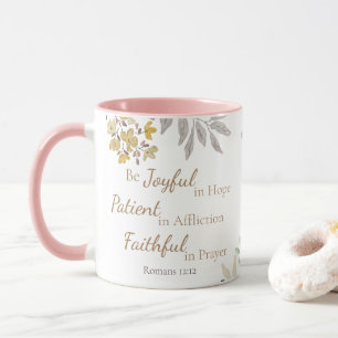 Caneca Romanos 12:12 Escritura Cor de Água Dourada Rosa F