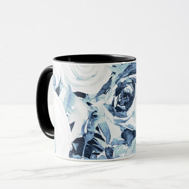 Caneca Rosas Florais de inverno azul Chique de vinheta (Frente Esquerda)
