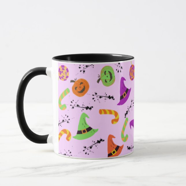 Caneca Roxa com Padrão Divertido de Halloween (Esquerda)