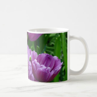 Caneca roxa da tulipa