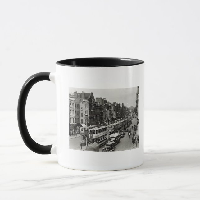 Caneca Rua principal de Whitechapel, Londres, c.1930 (Esquerda)