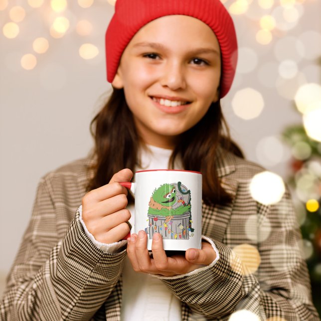 Caneca Rua Sésamo | Óscar de Natal o Agrupamento (Kid holding mug)
