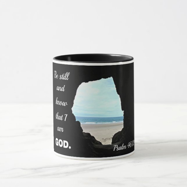 Caneca Salm 46:10 Fique quieto e saiba que eu sou Deus (Centro)