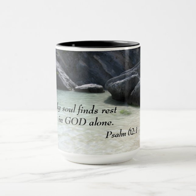 Caneca Salmo 62:1 A minha alma encontra-se só em Deus. (Centro)
