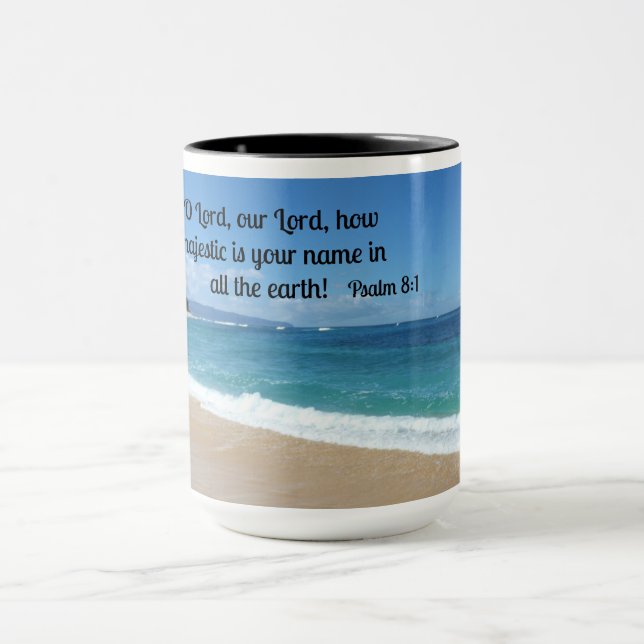 Caneca Salmo 8:1 O Senhor, nosso Senhor, quão majestoso é (Centro)